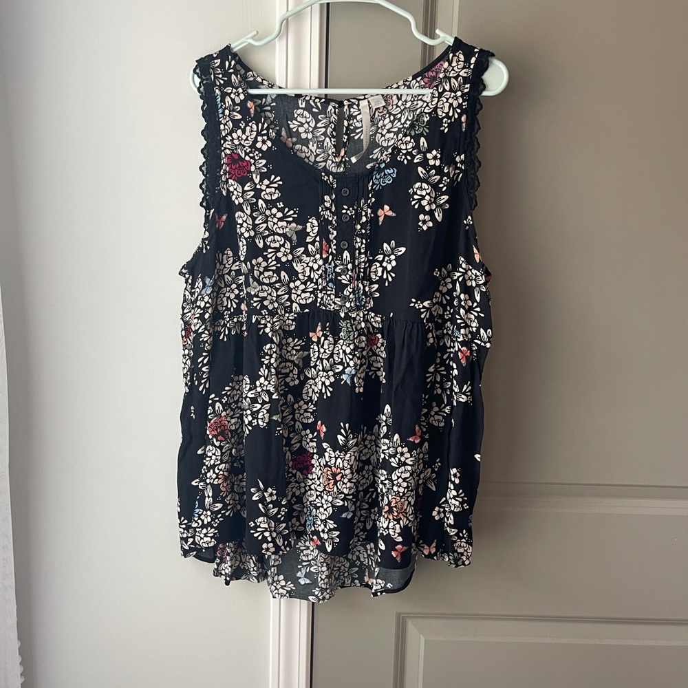 Lauren Conrad Tank XXL